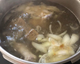Foto del paso 3 de la receta: Pasta de caracoles con caldo de cocido