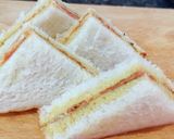 A picture of step 3 of Super soft bread sandwich.