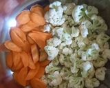 Foto langkah ke 1 dari resep Tumis Kembang Kol.
