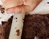 Foto langkah ke 1 dari resep Chocolate Bread Mille-Feuille | kreasi leftover roti tawar coklat.