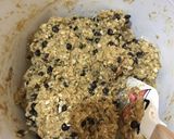 Foto langkah ke 3 dari resep Crunchy Oatmeal Chocochip Cookies.