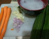 Foto langkah ke 1 dari resep Sop Oyong Baso Seafood.