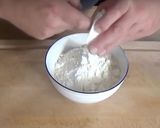 A picture of step 2 of Crumpets.