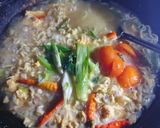Foto langkah ke 3 dari resep Sego Godog Mie Instant.