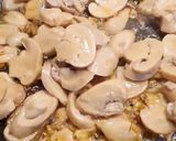 Foto del paso 2 de la receta Salmón en salsa cremosa con espinacas baby