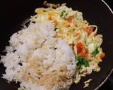 รูปขั้นตอนการทำที่ 5 ของ ข้าวผัดผัก
