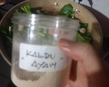 Foto langkah ke 3 dari resep Sup sawi ijo, tahu dan baso.