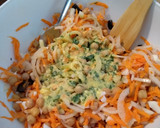 Foto del paso 4 de la receta: Ensalada rápida de salchichas y garbanzos con mayonesa de albahaca