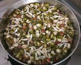 A picture of step 1 of Sprouts Basket Chat.