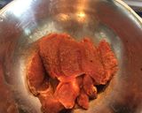 A picture of step 1 of Grilled Steak with Onions and Curry Sauce.