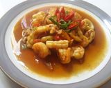 Foto langkah ke 8 dari resep Cumi dan udang saus tiram.