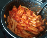 Foto del paso 4 de la receta: Pasta gratinada con salchicha fresca y tomate
