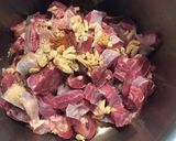 Hình bước làm 1 của món Bắp bò nấu khoai tây