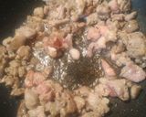 A picture of step 3 of Pork and Linguine Stirfry.