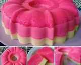 Foto langkah ke 5 dari resep Strawberry Ombre Cake Endesss (Steamed).