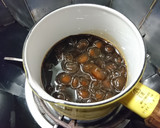 A picture of step 4 of Tiger Stripe Brown Sugar Milk with Pearls.