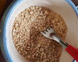 Foto del paso 1 de la receta: Barritas de cheesecake con mermelada de fresas