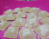 Foto del paso 7 de la receta: Raviolones de acelga, cebollita y picadillo