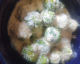 A picture of step 1 of Creamy Garlic Parmesan Brussels Sprouts (low carb).