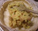A picture of step 3 of Salmon, saffron and vegetable pie.