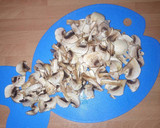 Foto del paso 1 de la receta: Revuelto de champiñones al ajillo
