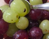 Foto del paso 4 de la receta: Uvas heladas picantitas 🍇Snack saludable, rápido, fresco y lleno de sabor dulce, salado y picante 🌶️🙌🏼