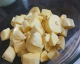 Foto langkah ke 2 dari resep Goreng pisang dadu.
