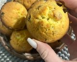 Фото кроку 8 до Кекси з родзинками 🧁.