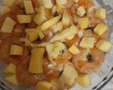 A picture of step 2 of Mango trifle.