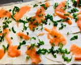 Medvehagymás, lazacos tekercs recept fázis 1 fotója