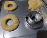 Foto langkah ke 8 dari resep Donat Maizena.