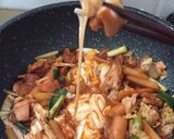 Foto langkah ke 10 dari resep Korean stir-fried chicken mozzarella.