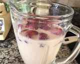 Foto del paso 1 de la receta: Gelatina de fresa y leche condensada