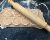 Foto del paso 4 de la receta: Sorrentinos integrales de jamón y queso.