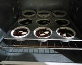Foto langkah ke 2 dari resep Muffin Coklat Moist - Cepat, Mudah & Irit.