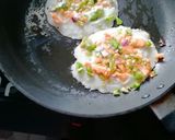 A picture of step 3 of Poha uttapam.