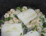 Foto del paso 4 de la receta: Bacalao con gambas 🍤 & patatas