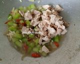 Foto langkah ke 2 dari resep Tumis Ayam Labu Siam.