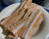Foto langkah ke 1 dari resep Tulang Salmon Saus Asam Manis.