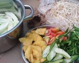 Hình bước làm 2 của món Canh chua mực 🐙