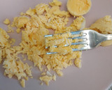 Foto del paso 2 de la receta: Huevos rellenos con atún y mostaza a la antigua