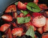 Foto del paso 4 de la receta: Sopa de fresones