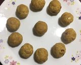 A picture of step 7 of Sattu Ladoo / Roasted Gram Flour Ladoo.