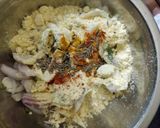 A picture of step 1 of Tomato pakoda curry Sindhi style.