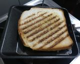 A picture of step 4 of Mumbai aloo masala toast.