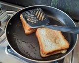 A picture of step 11 of Green masala cheese corn sandwich.
