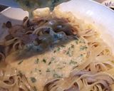 Foto del passaggio 5 della ricetta Tagliatelle strapazzate ai funghi