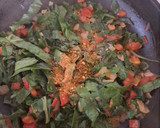 Foto del paso 4 de la receta: Pescado empapelado con acelgas