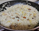 Foto del paso 5 de la receta: Risotto de setas, queso azul y manzana