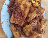 Foto langkah ke 10 dari resep Ayam dan tempe goreng kuning, extra lengkuas.